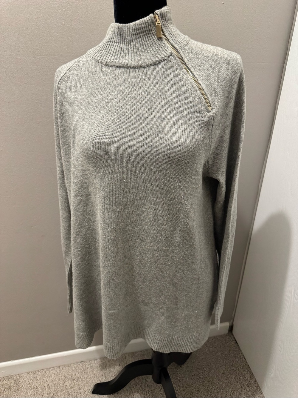 Vineyard Vines Light Gray Zip-Shoulder Turtleneck Sweater